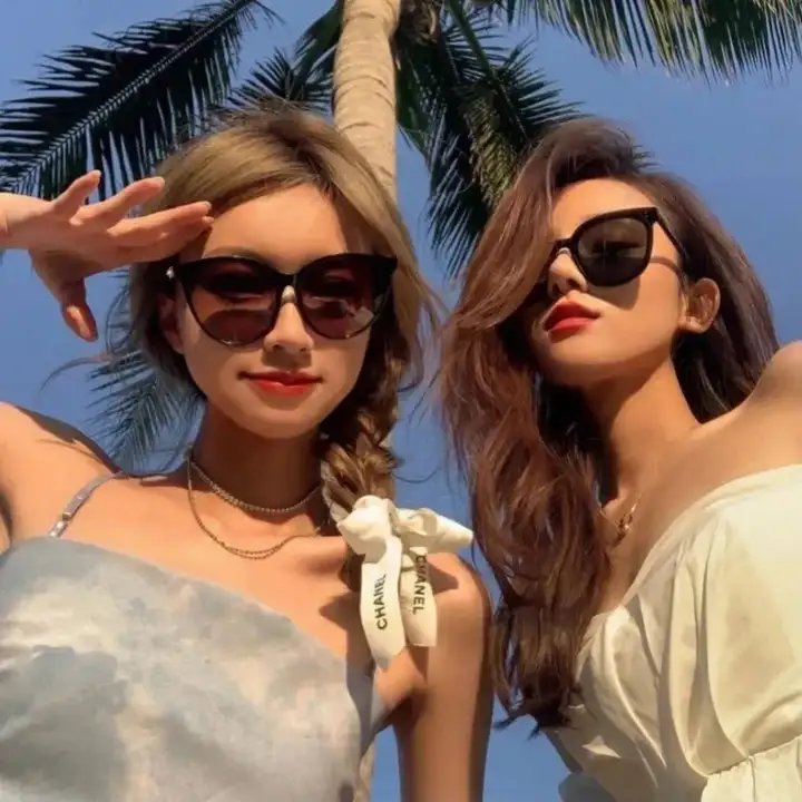 八年后高冷竹马成了我崽他爸